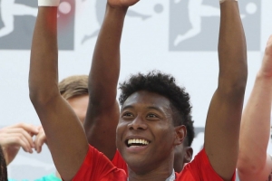 开云-今日是阿拉巴33岁生日，老东家拜仁为其送上生日祝福❤️