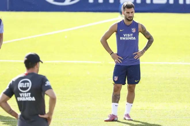 开云APP-巴埃纳阑尾炎手术或将缺席四周，加盟马竞后只出场1次